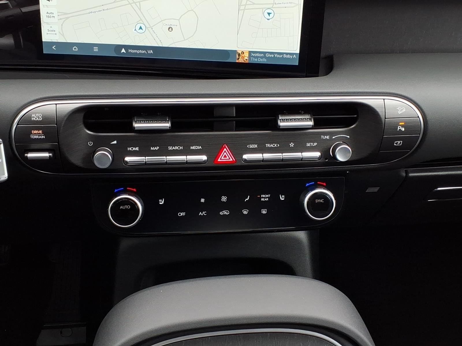 New 2026 CREAMY WHITE HYUNDAI SEL 7P AWD image 21