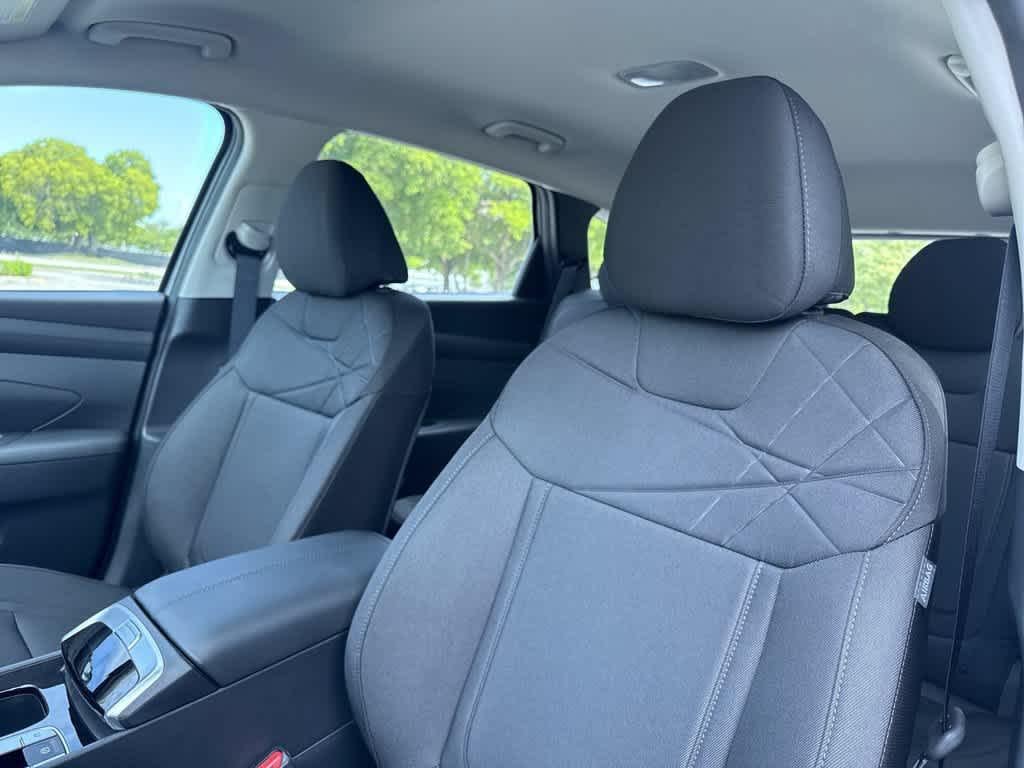 New 2026 Shimmering Silver Hyundai SE FWD image 14