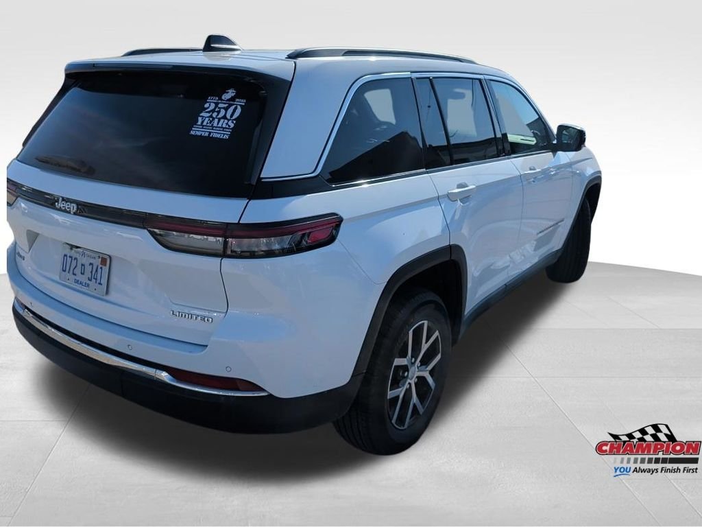 Used 2025 White Jeep Limited image 4