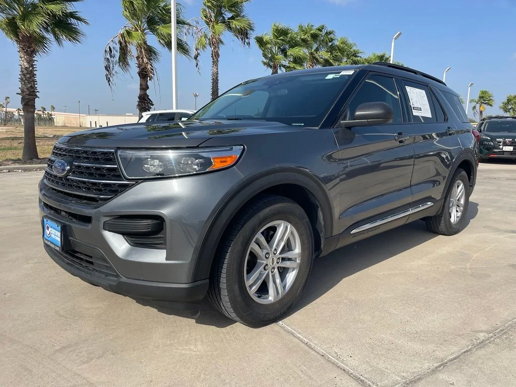 Used 2024 Gray Ford XLT image 3