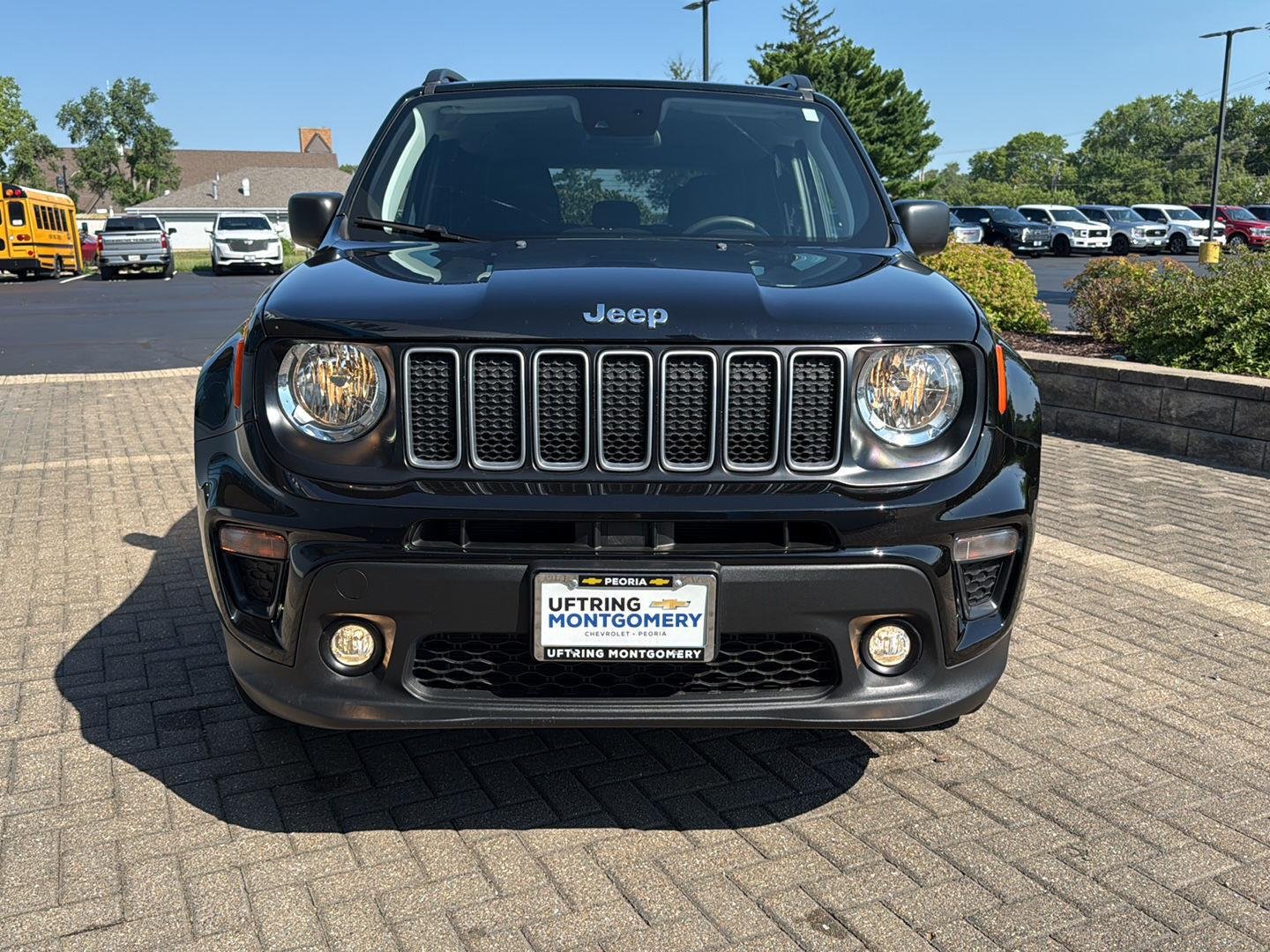 Used 2022 Black Clearcoat Jeep Latitude image 8