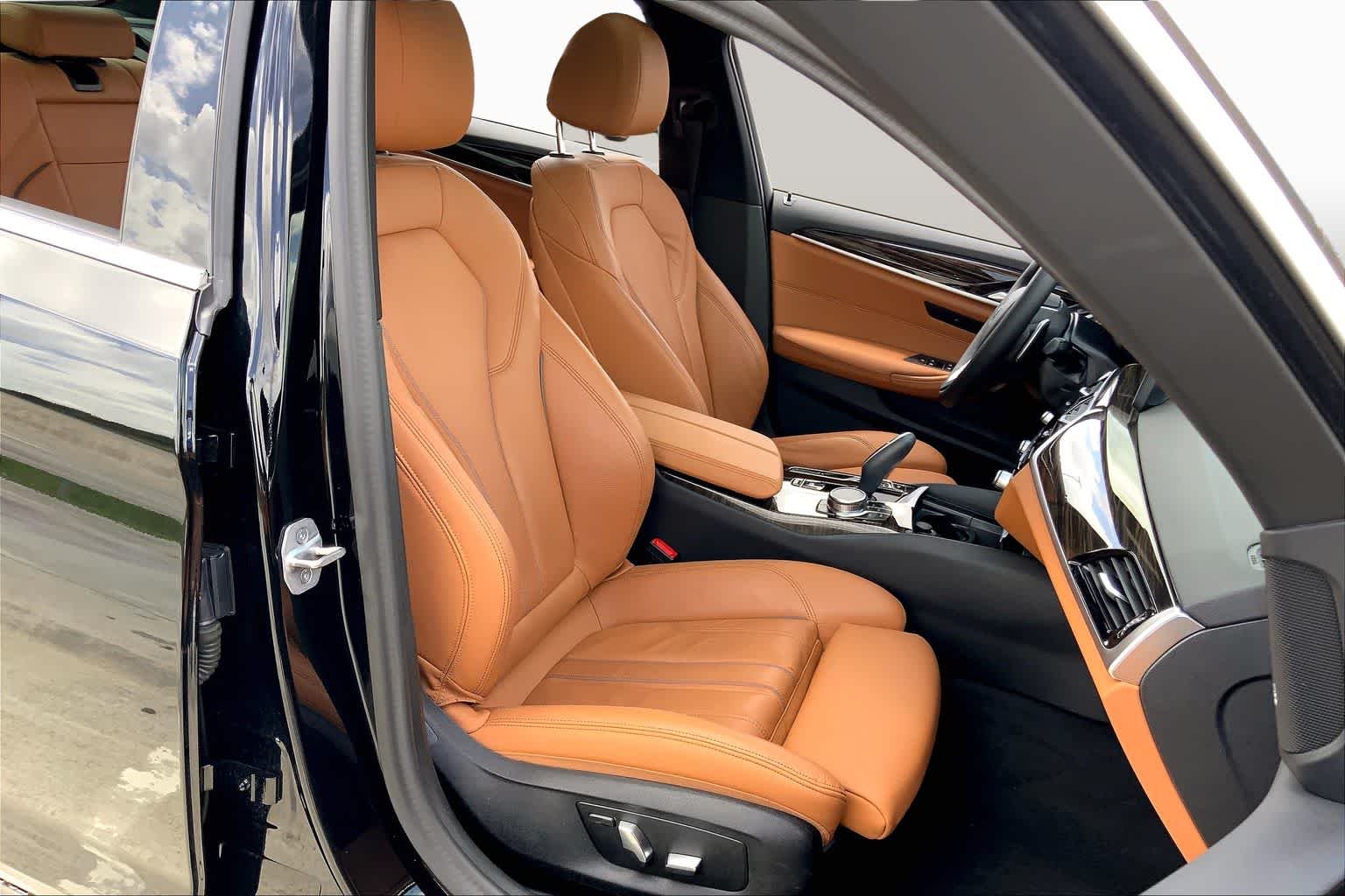 Used 2023 Jet Black BMW 530i image 8