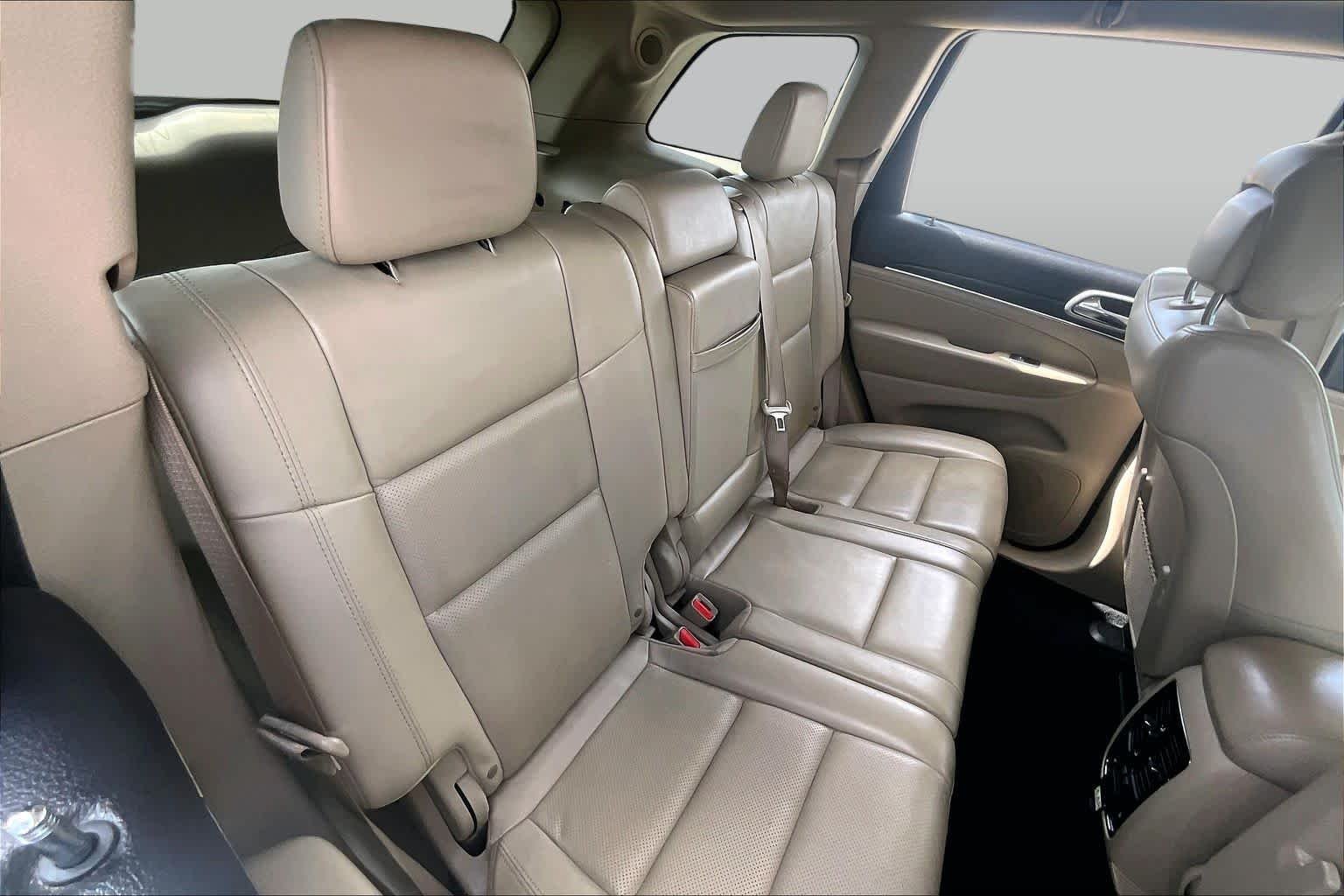 Used 2021 Bright White Clearcoat Jeep Limited image 19