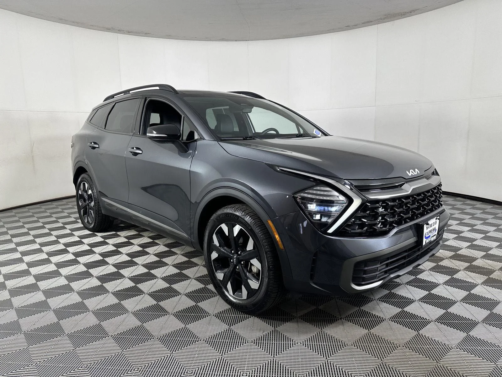 Used 2024 Gravity Gray Kia X-Line image 25
