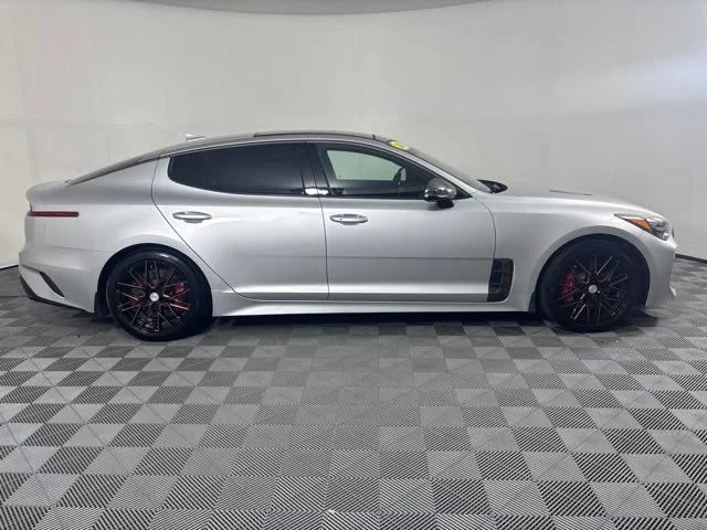 Used 2018 Silver Kia GT1 image 32