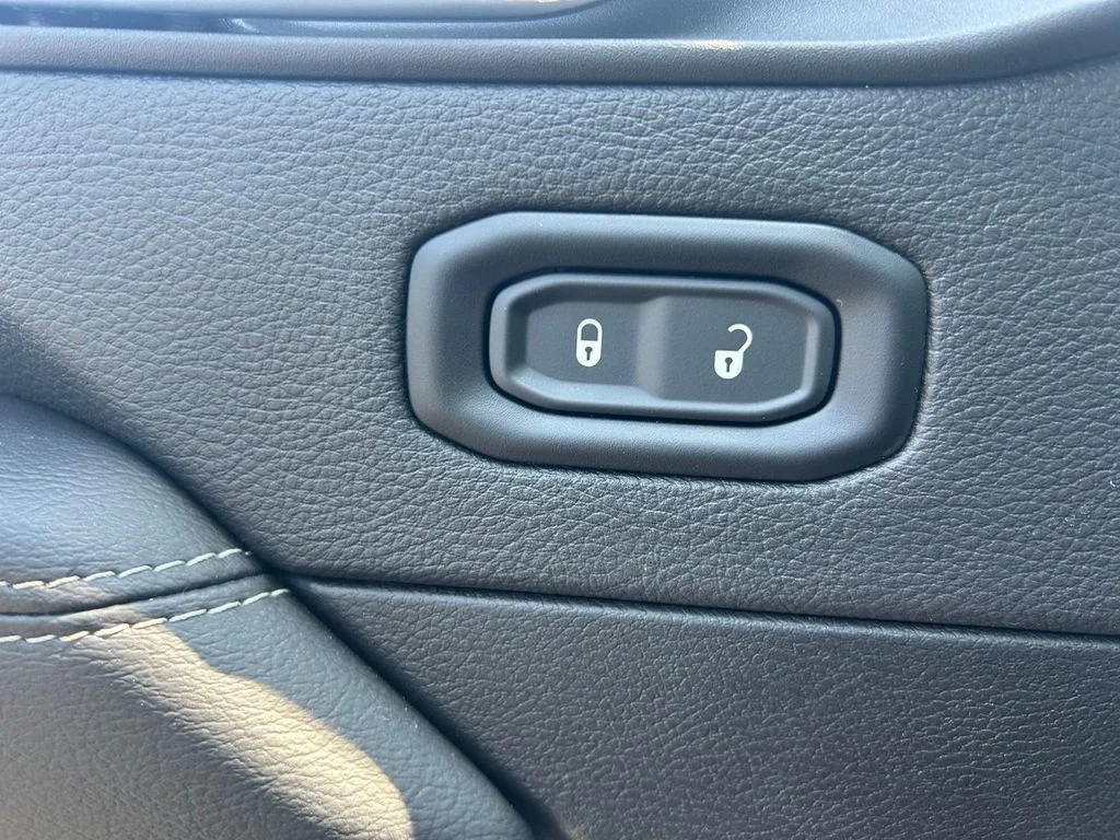 Used 2023 Gray Jeep Sahara 4xe image 29