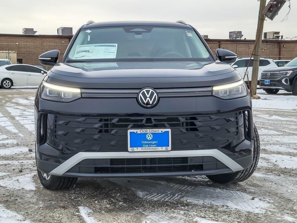 New 2026 Deep Black Pearl Volkswagen 2.0T SE image 2