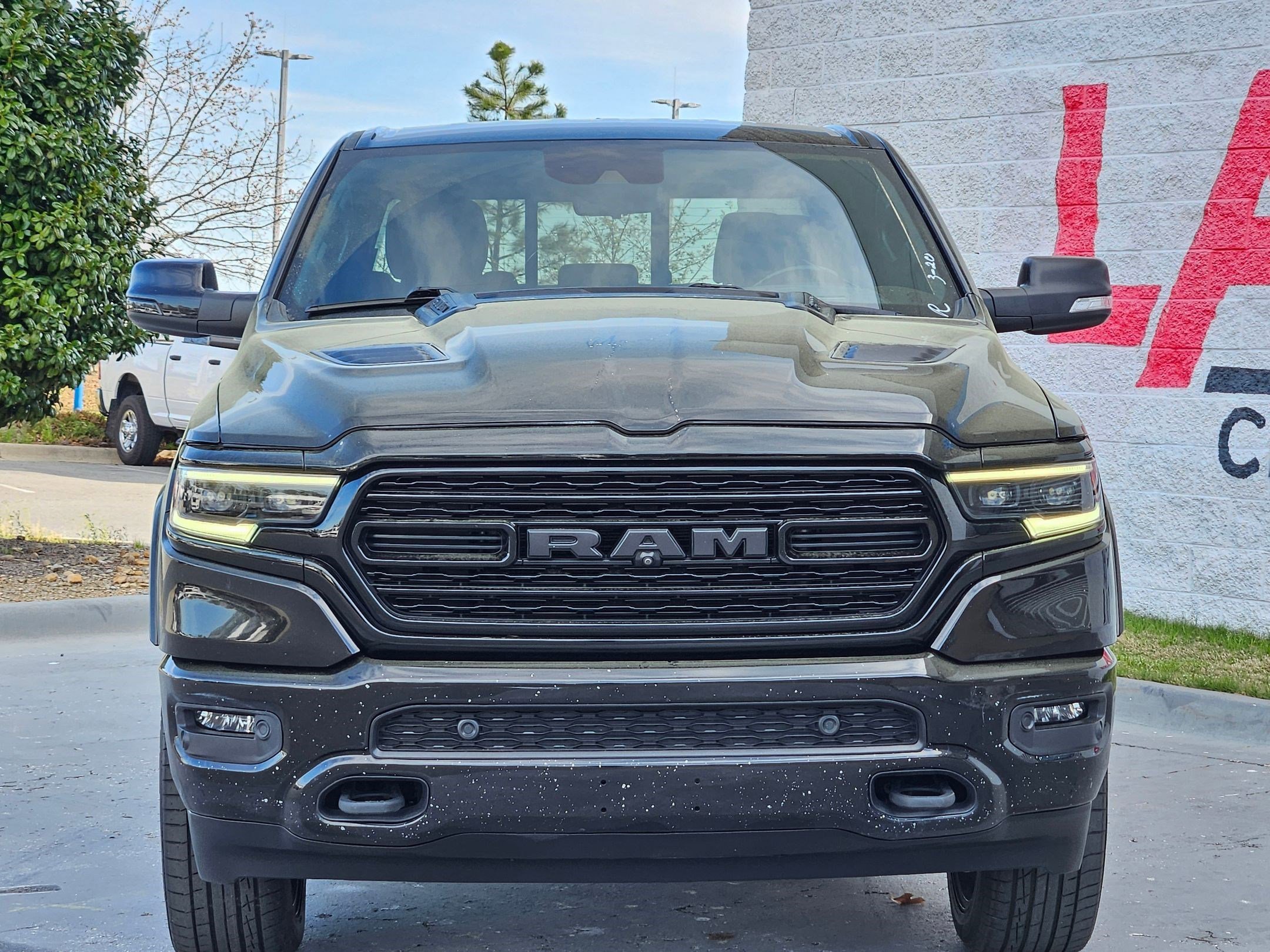 Used 2022 RAM Ram 1500 Pickup Limited with VIN 1C6SRFHT4NN175126 for sale in Little Rock