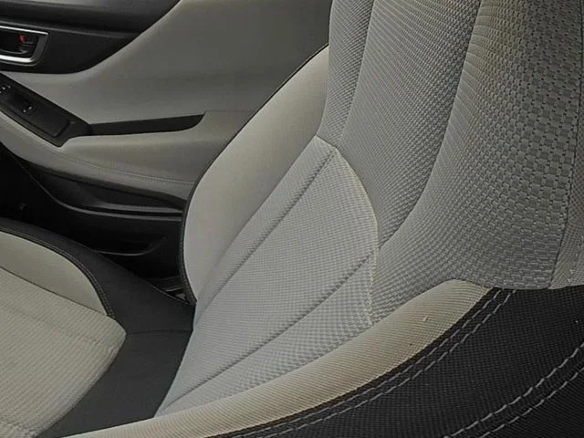 Used 2020 White Subaru Base image 35