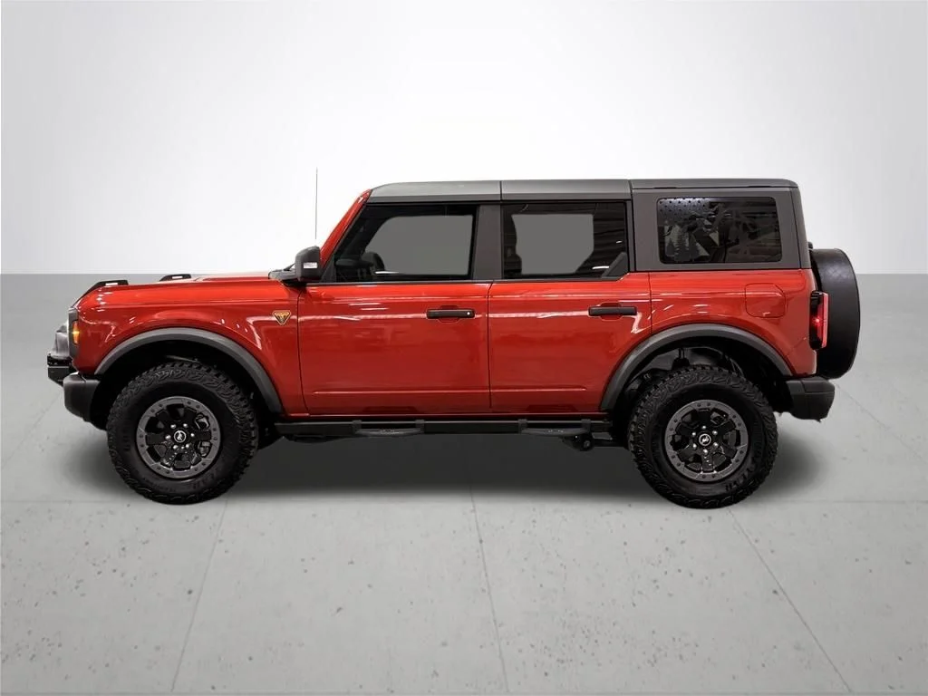 Used 2022 Red Ford Badlands image 15