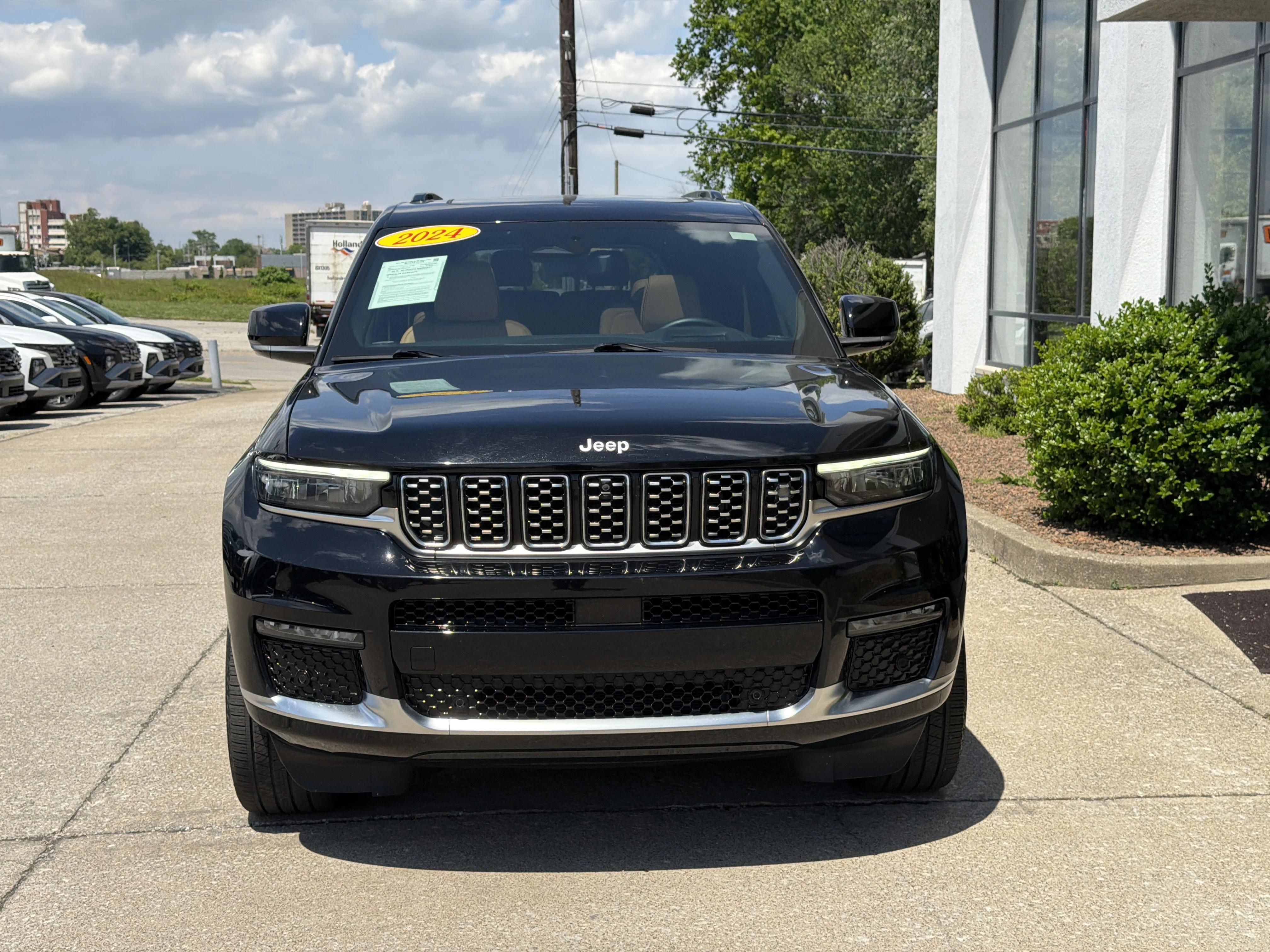 Used 2024 Diamond Black Crystal Pearlcoat Jeep Summit Reserve image 25