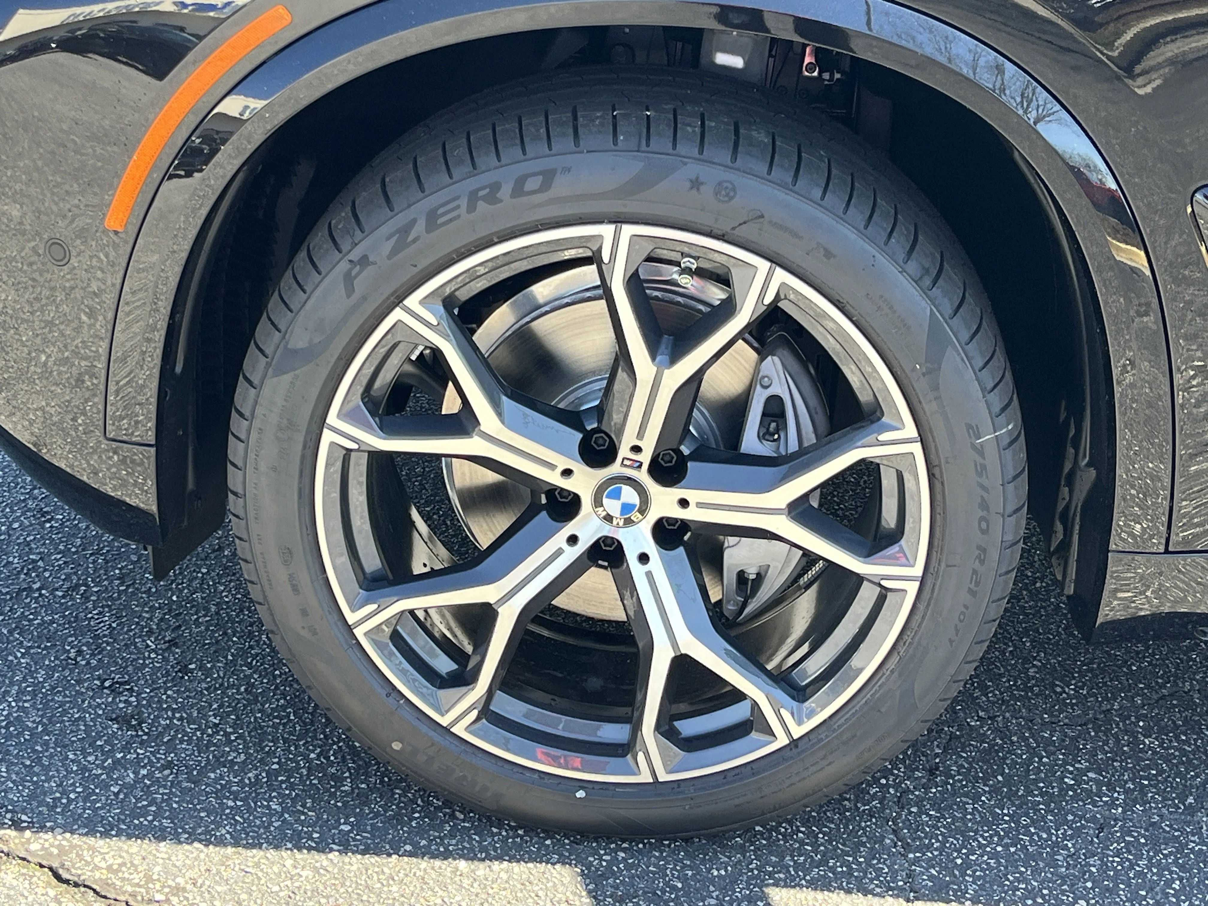 New 2026 Black Sapphire Metallic BMW xDrive40i image 30
