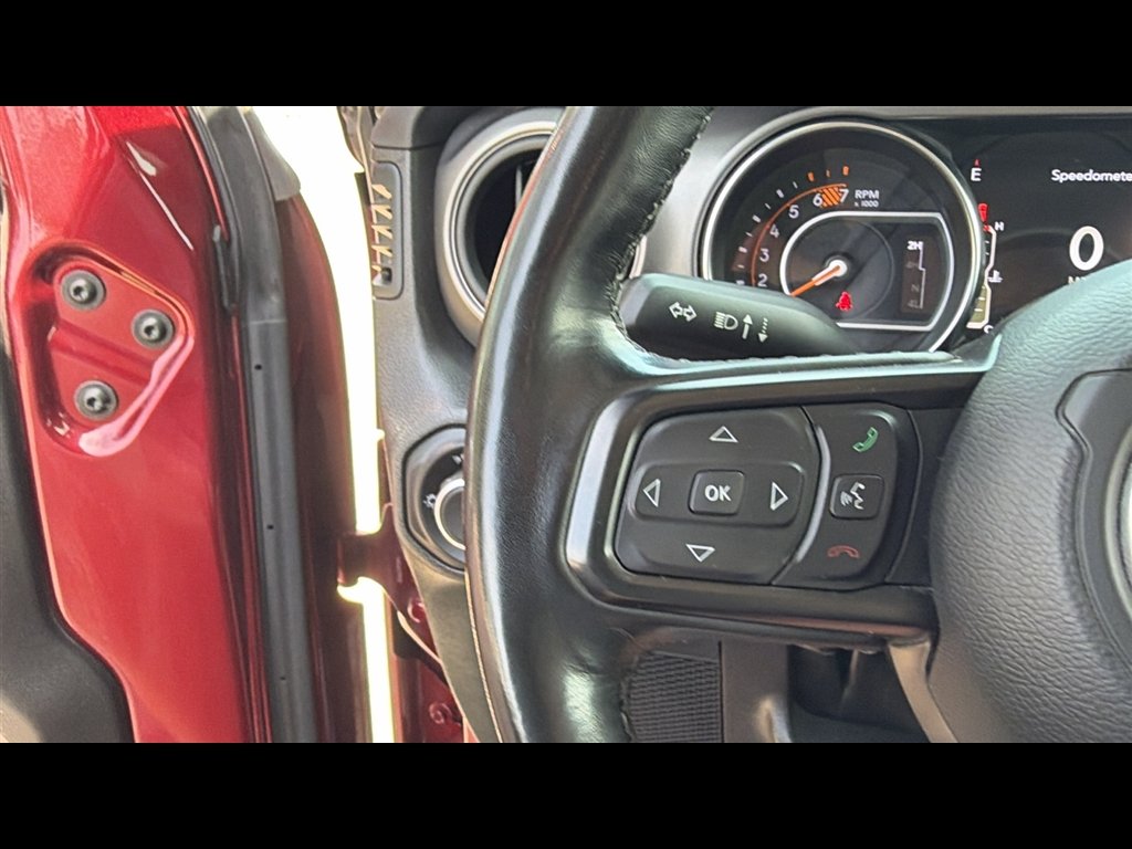 Used 2022  Jeep Unlimited Sport image 12