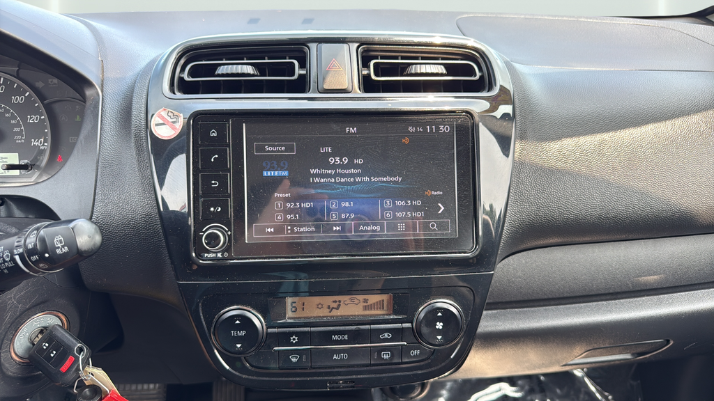Used 2024  Mitsubishi ES image 18