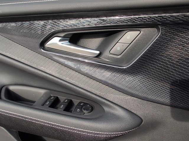 2025 Chevrolet Blazer EV LT - Photo 15