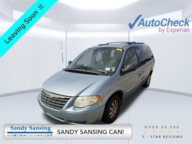 2005 Chrysler Town & Country Touring