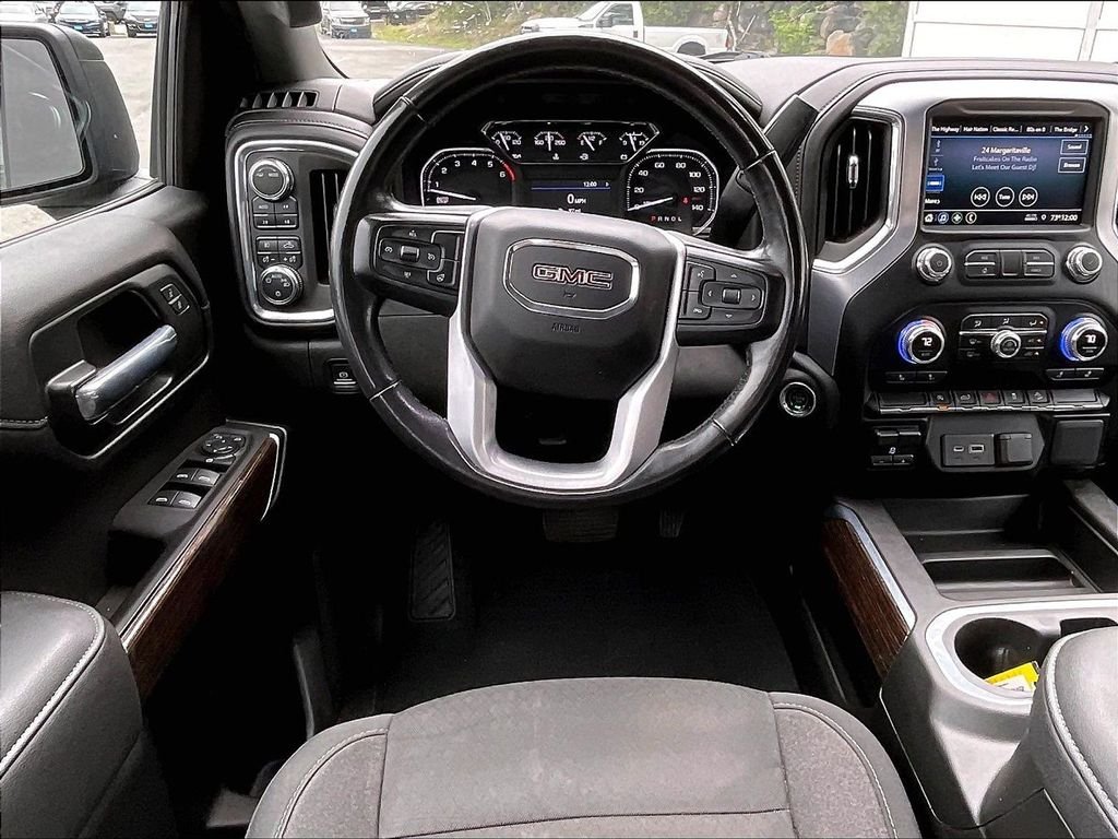Used 2021 Onyx Black GMC Elevation image 17