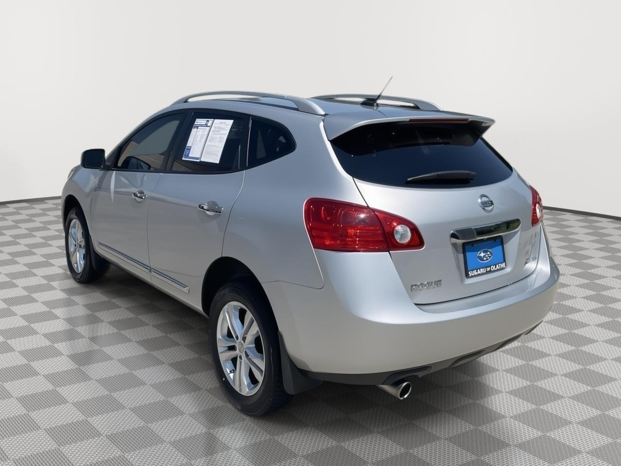 Used 2013 Brilliant Silver Nissan SV image 13