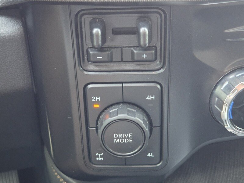Used 2024 Black Metallic FORD PLATINUM 4WD CREW CAB 6.75