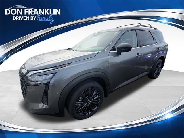 2026 Nissan Pathfinder SL