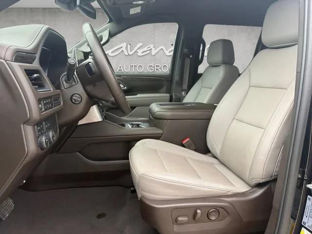 Used 2024 Black Chevrolet Z71 image 19