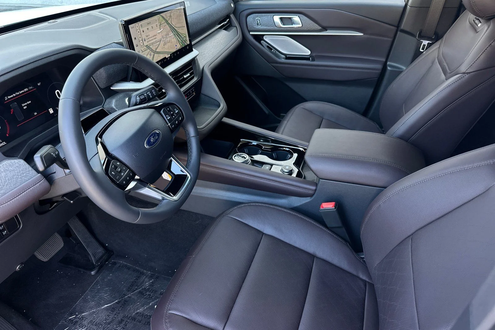 New 2026 White Ford Platinum image 9