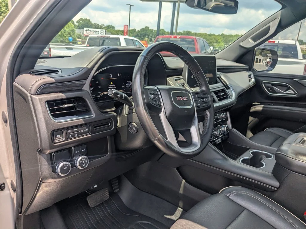 Used 2022 Pearl Beige Metallic GMC SLT image 14