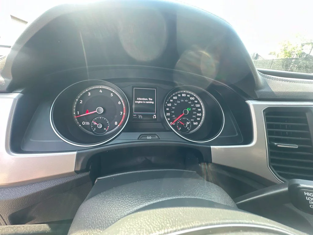 Used 2019 Black Volkswagen 3.6L V6 SE image 13