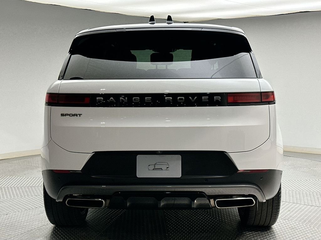 Used 2024 Fuji White Land Rover SE image 12