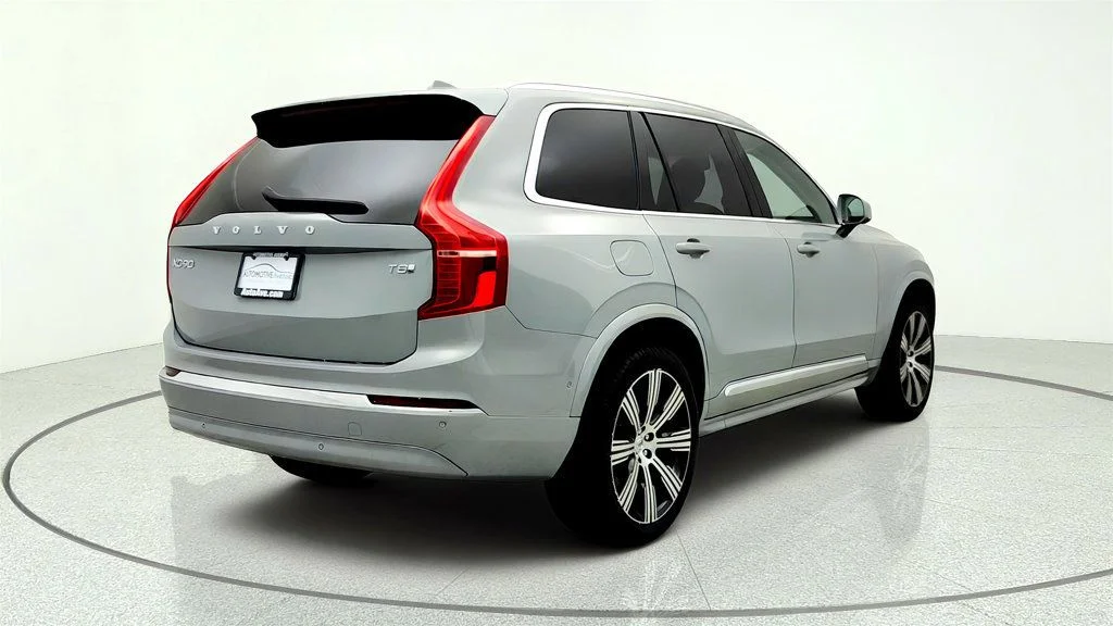 Used 2025 Vapour Grey Metallic Volvo T8 AWD Plus 7-Seater w/ harman/kardon & 21