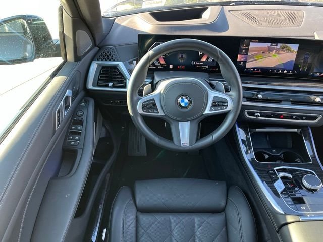 Used 2026 Black BMW xDrive40i image 9
