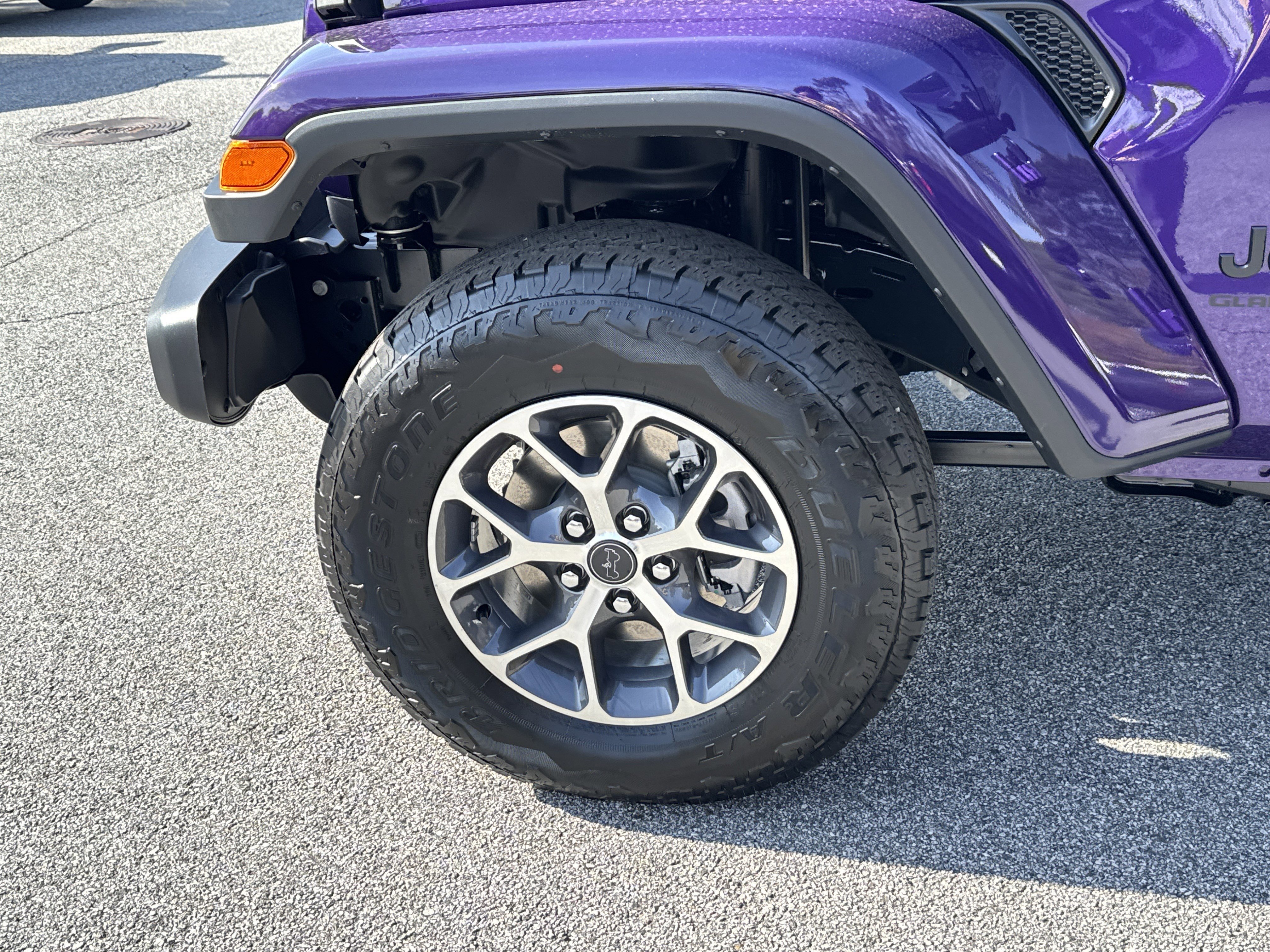 New 2026 Reign Exterior Paint Jeep Sport S image 14