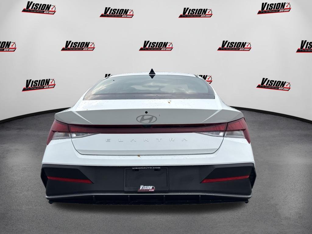 New 2026 White Hyundai SE image 6