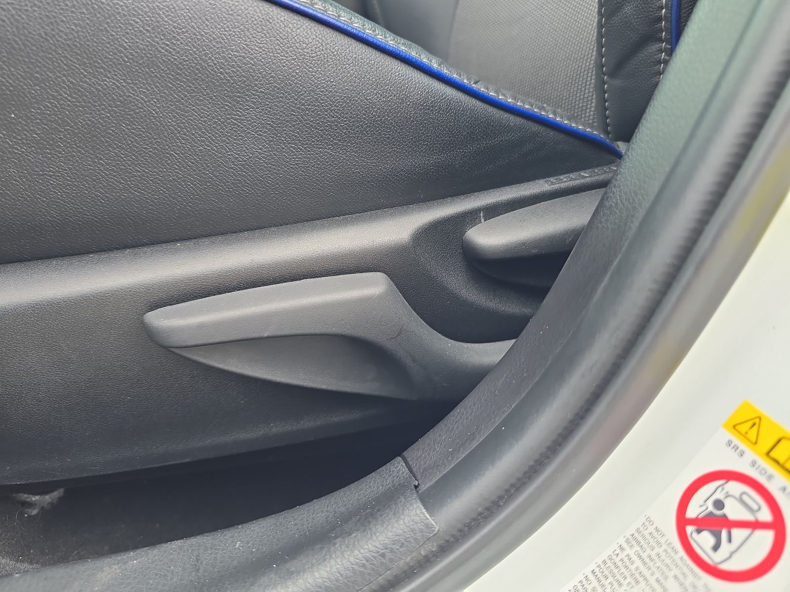 Used 2017 White Toyota SE image 16