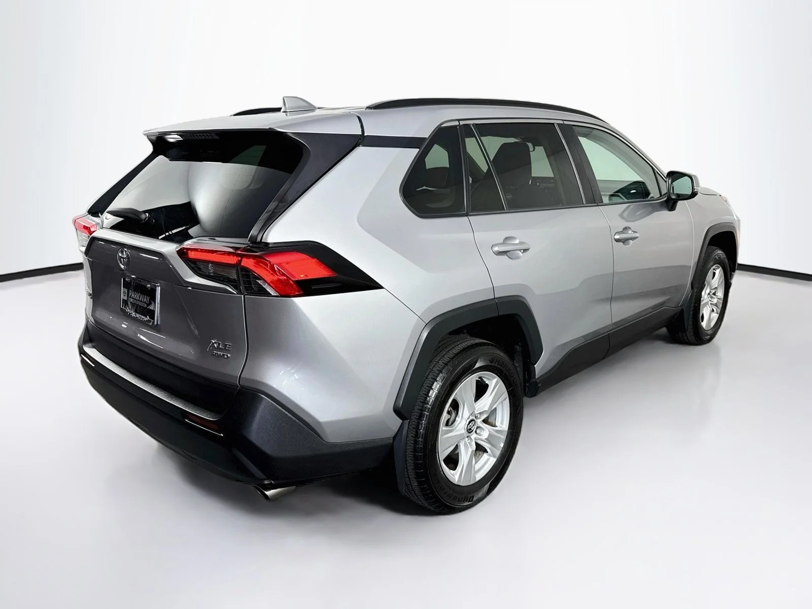 Certified Used 2020 Silver Toyota XLE image 7