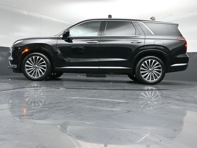Certified Used 2025 Abyss Black Pearl Hyundai Calligraphy image 40
