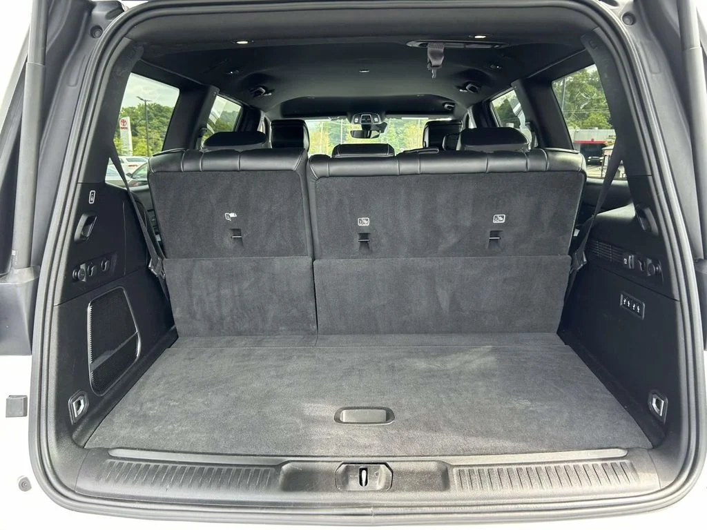 Used 2024 White Jeep Series III image 12