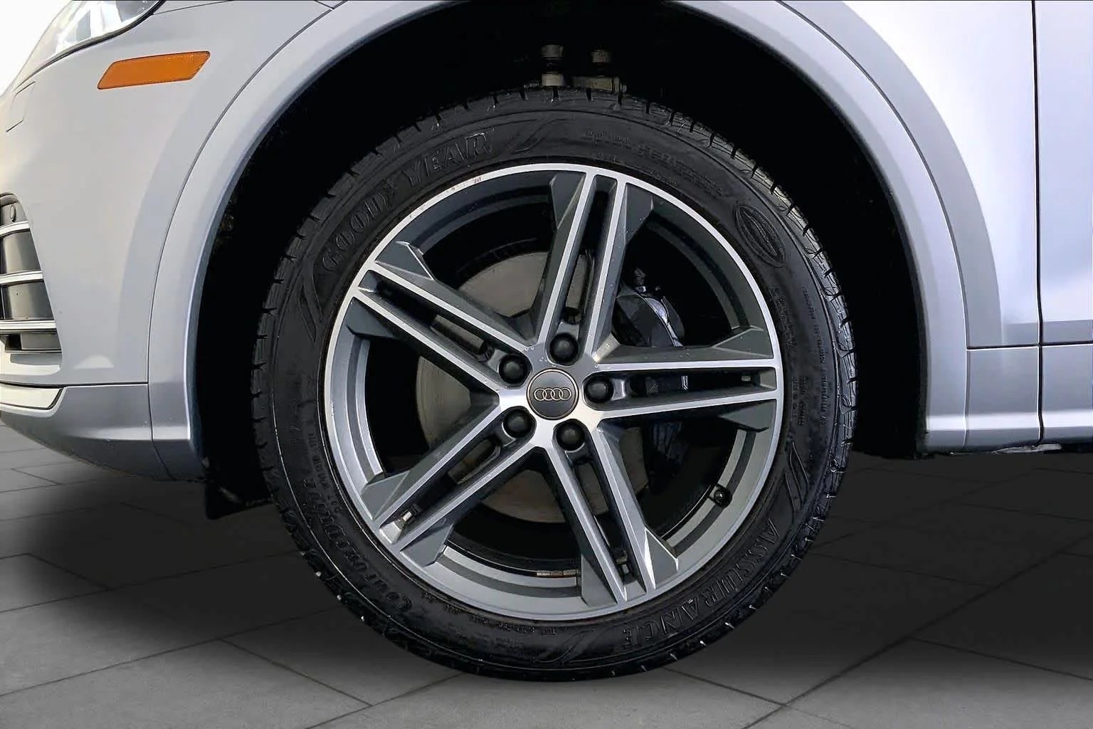 Used 2019 Florett Silver Metallic Audi Premium Plus image 11