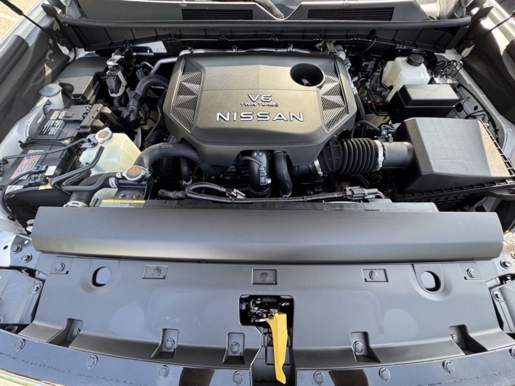 New 2026 White Nissan SL image 30