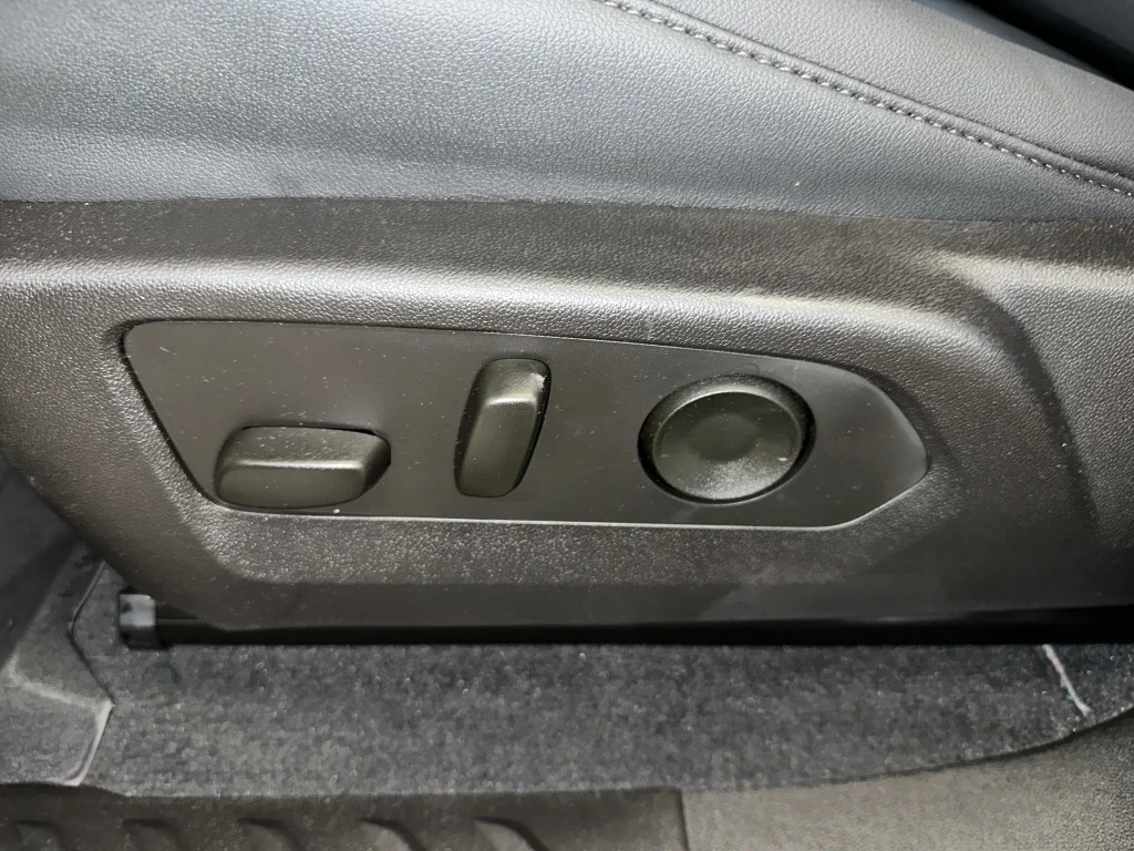 2026 Chevrolet Colorado Trail Boss - Photo 6