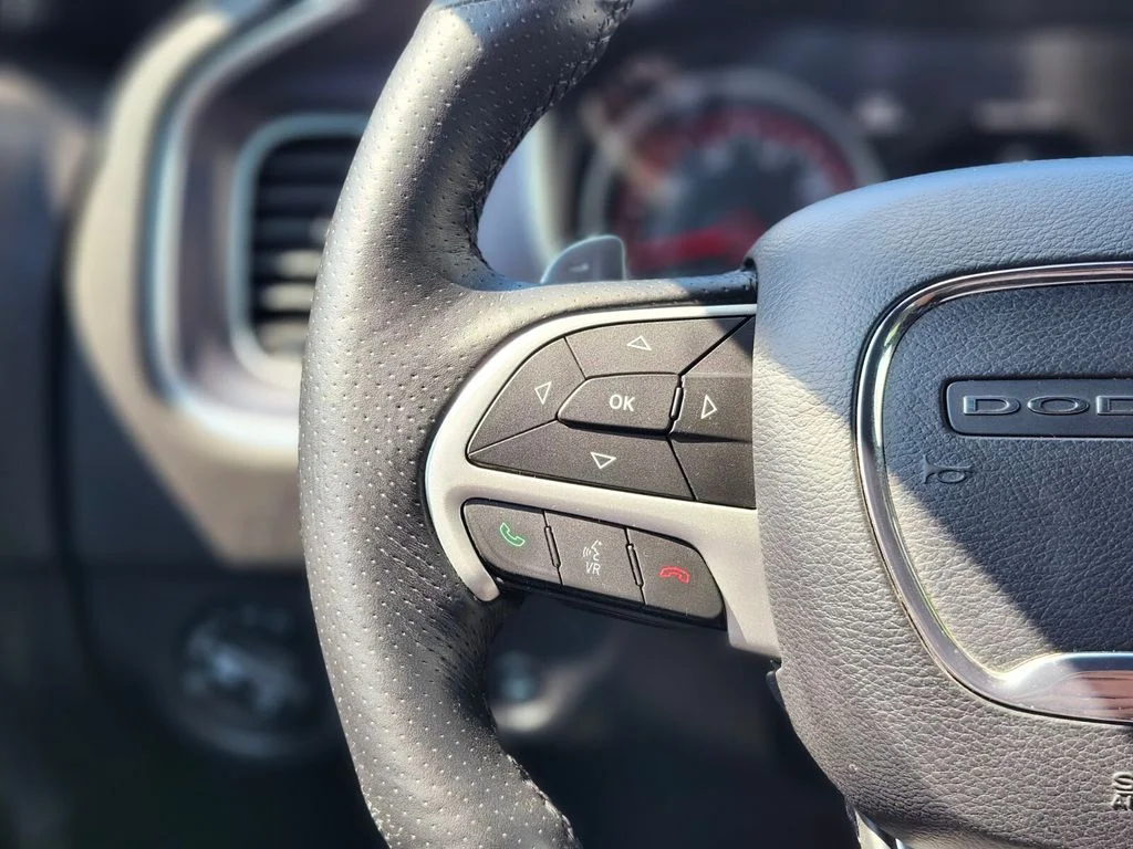 Used 2015 White Dodge R/T Scat Pack image 27