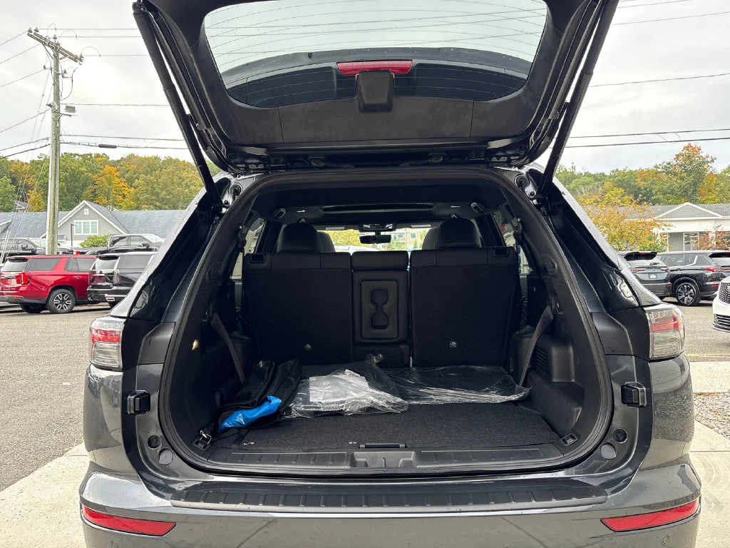 New 2026 Gray Mitsubishi SEL image 51