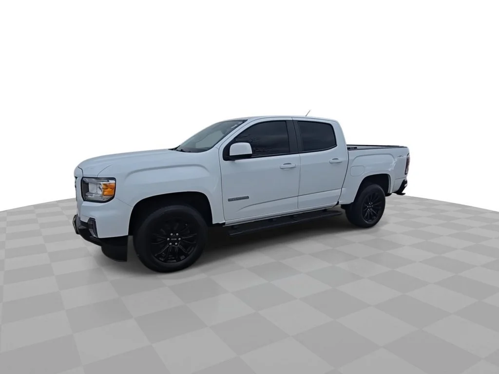 Used 2021 SUMMIT WHITE GMC 4WD Elevation image 4