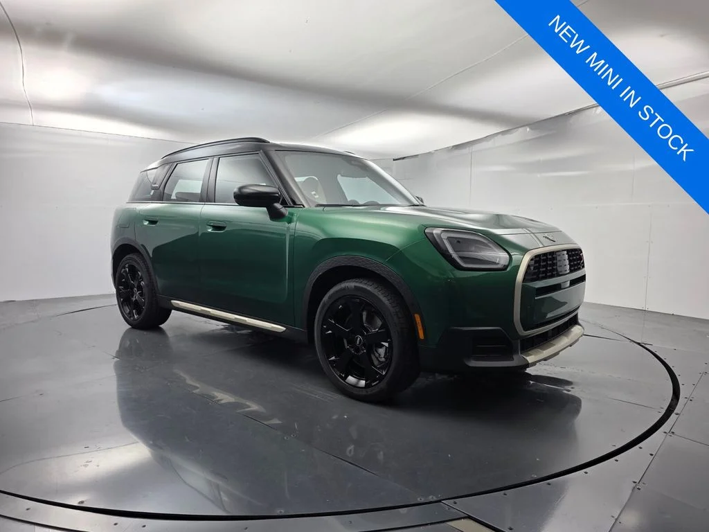 New 2027 Green MINI Signature Plus image 1