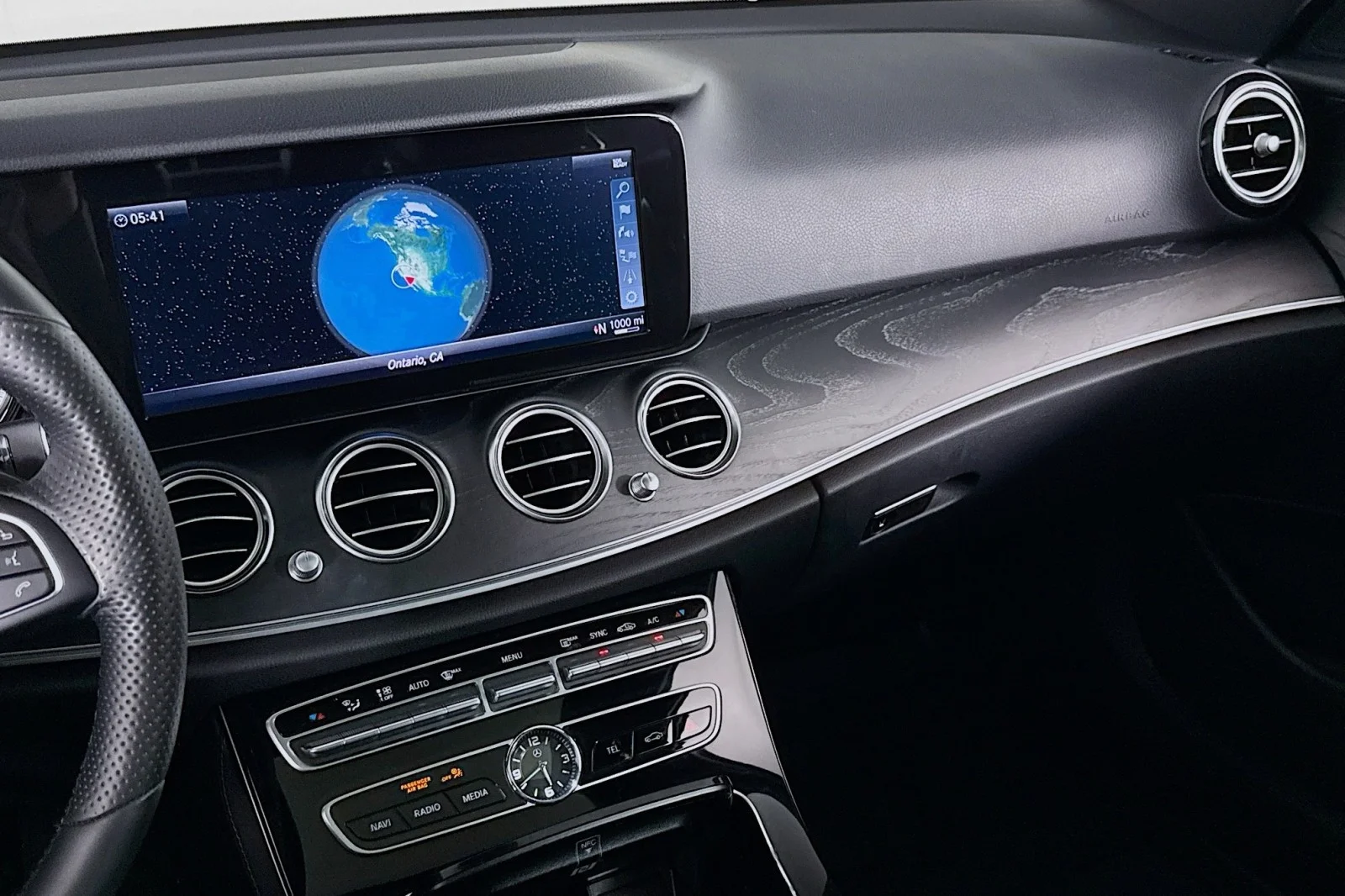 Used 2017 Polar White Mercedes-Benz E 300 Luxury image 20