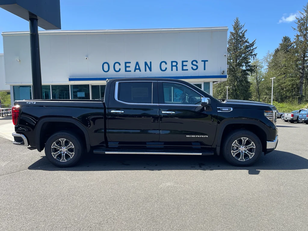 2026 GMC Sierra 4WD Crew Cab Short Box SLT's photo