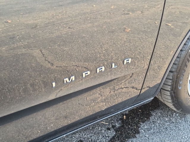 Used 2015 Gray Chevrolet LT image 26