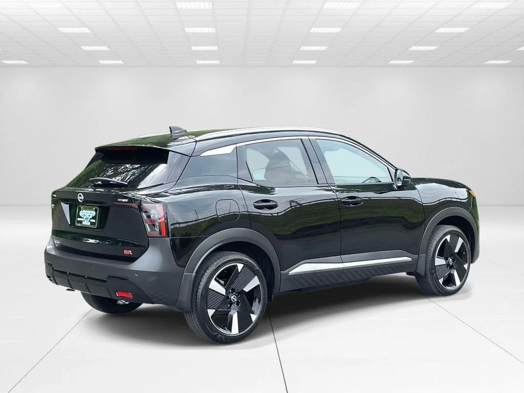 Used 2025 Black Nissan SR image 6