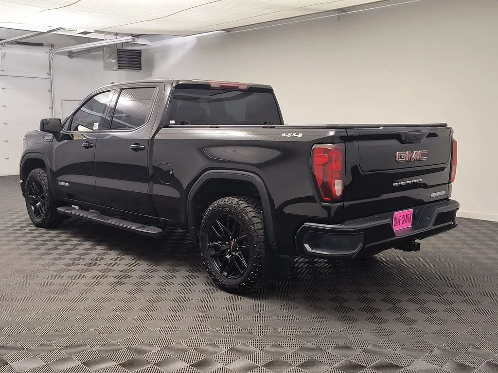 Used 2023 Onyx Black GMC Elevation w/3SB image 3