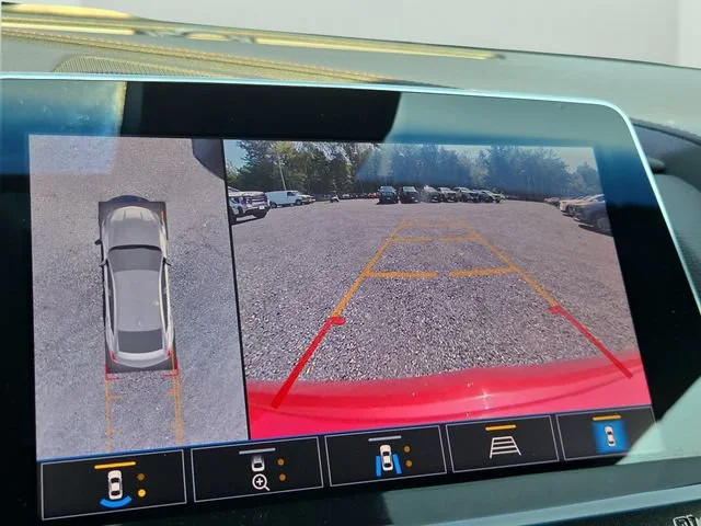 Used 2020 RED OBSESSION TINTCOAT Cadillac Sport image 9